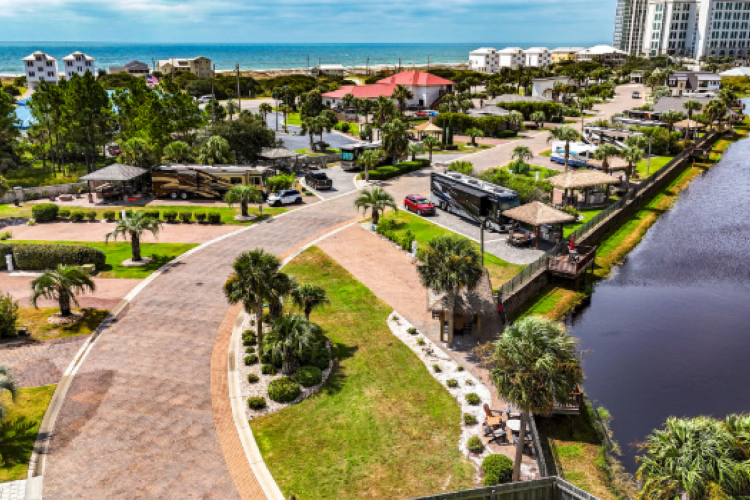 overhead view of the Buena Vista motorcoach resort in Orange Beach Alamaba